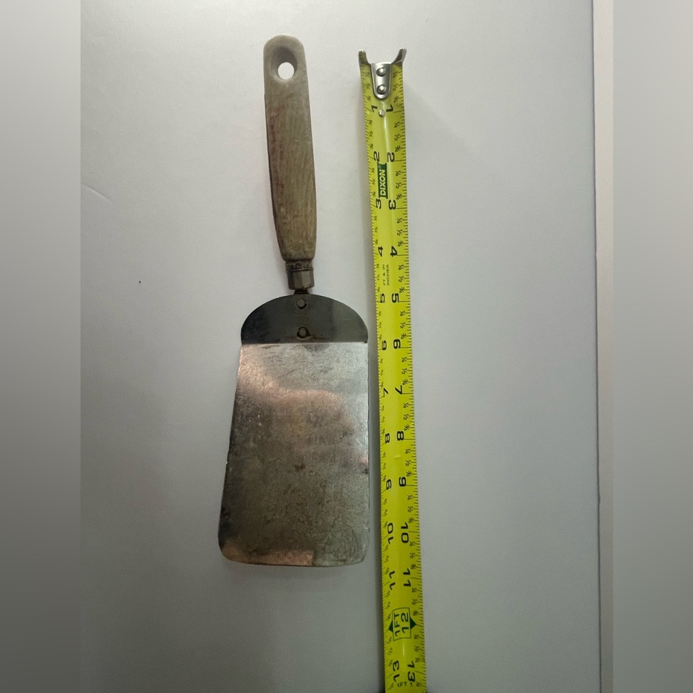 Ekco Vintage Chromium Metal Spatula with Wooden Handle - Picture 5 of 5